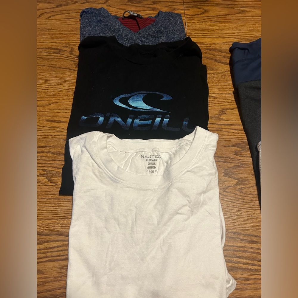 Men’s lot of 6 name brand T shirts perfect condition all XL